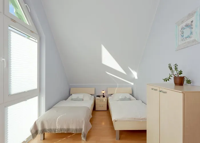 Haus 126, Kiefernweg 27 *